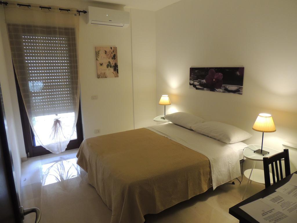 Hotel Domus Taranto Unica Sede Chambre photo