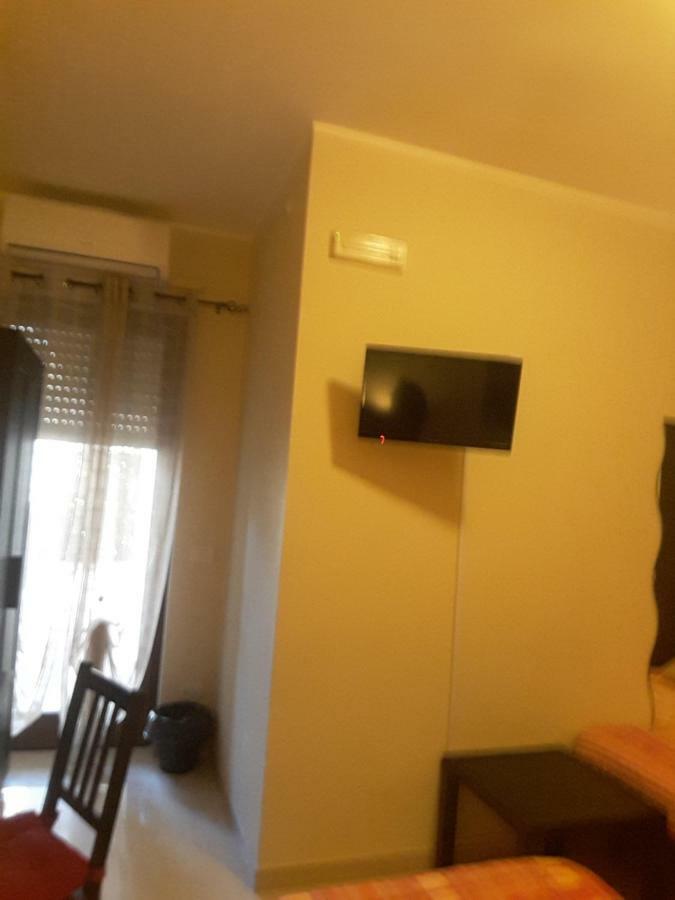 Hotel Domus Taranto Unica Sede Extérieur photo